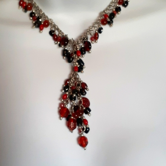 Vintage Red and Black Choker Necklace - Picture 3 of 7